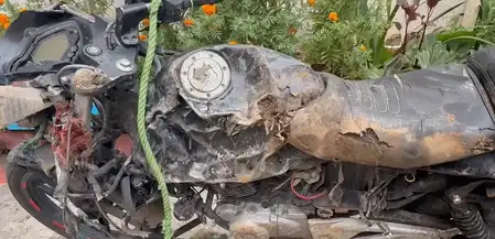 Truck hits bike rider in Gopeshwar, Chamoli, youth dies on the spot