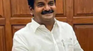 एआईएडीएमके के दो पूर्व मंत्री 15,000 समर्थकों के साथ टीवीके में होंगे शामिल