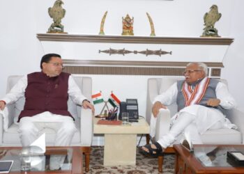 Uttarakhand News| Latest Hindi News | UP Breaking News in Hindi Newstrack | Uttarakhand News: Chief Minister meets Union Energy Minister, discusses transmission plan. News Track in Hindi