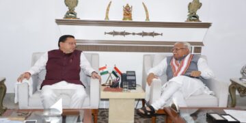 Uttarakhand News| Latest Hindi News | UP Breaking News in Hindi Newstrack | Uttarakhand News: Chief Minister meets Union Energy Minister, discusses transmission plan. News Track in Hindi