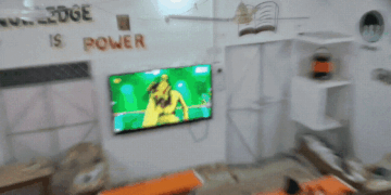 VIDEO: Apna bana la na pura... Principal snored by playing obscene song on TV in school, suspended, Viral-news Hindi News