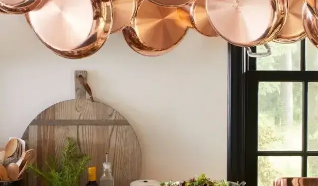 Vastu Shastra: Steel-copper kept in this direction of the house can become the cause of financial crisis, debt can increase and business can come to a standstill.