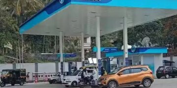 Video Petrol becomes cheaper by 5 rupees and diesel by 3 rupees, big decision of Naira Energy; Know which customers will benefit