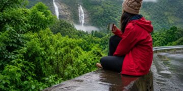 Want to enjoy a monsoon trip in a low budget? You can visit these 5 beautiful and less crowded destinations in ₹ 20,000