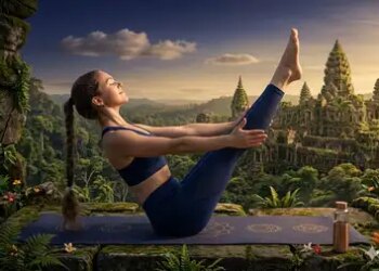 Want to strengthen core strength and digestion? Practice Nauka Sanfarasana daily