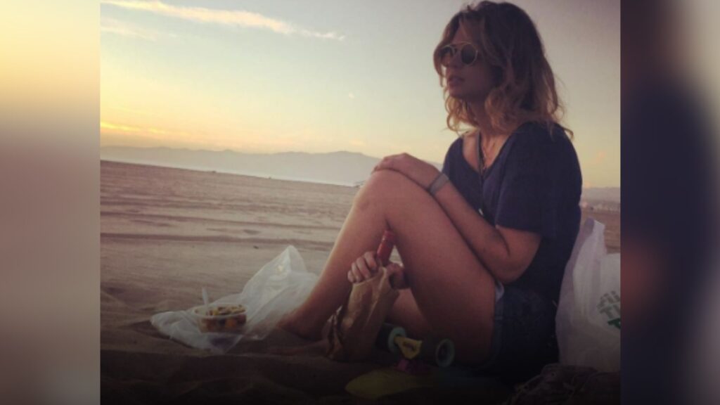 Who is this actress? Died of AIDS at the age of 35, did not see the face of his family for 10 years