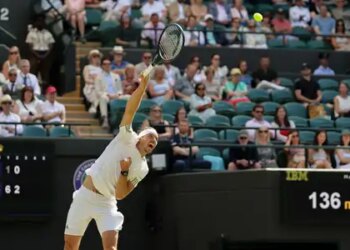 Wimbledon: Zverev reaches fourth round after defeating Giron, eyeing a place in quarter-finals for the first time