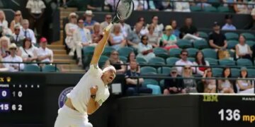 Wimbledon: Zverev reaches fourth round after defeating Giron, eyeing a place in quarter-finals for the first time